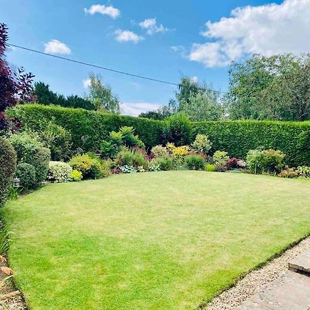 Cotswolds Luxury House In Central Bourton Large Sleeps 2-11. Pet Friendly. 外观 照片
